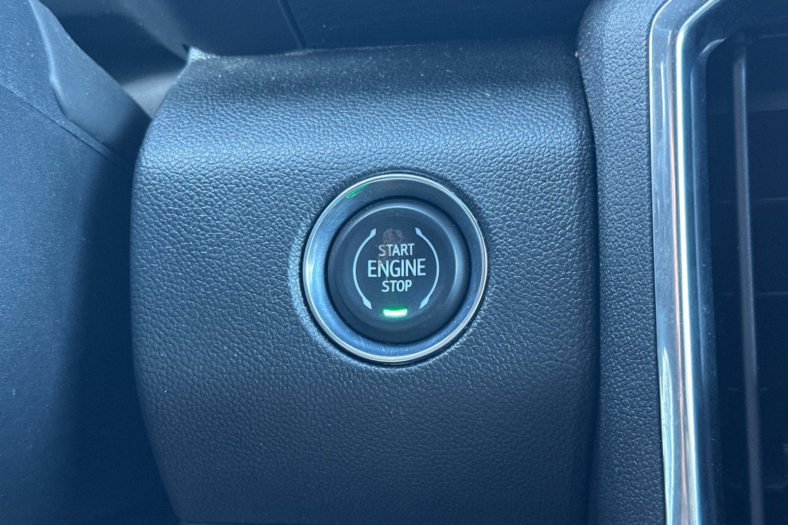 Used 2026 GMC Acadia Elevation FWD image 33