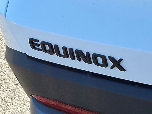 New 2026 Chevrolet Equinox LT w/ Convenience Package II image 11