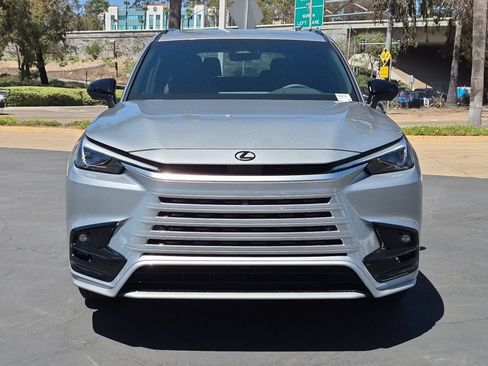 New 2026 Lexus TX 500h AWD image 2