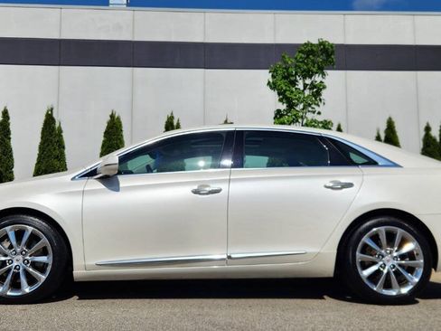 Used 2013 Cadillac XTS Premium AWD/4WD image 21