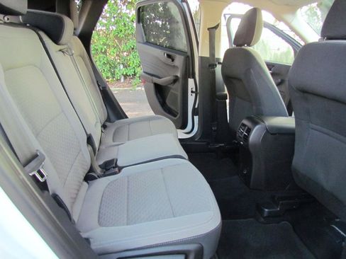 Used 2022 Ford Escape SE w/ SE Sport Appearance Package FWD image 25