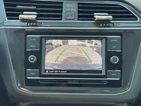 Used 2021 Volkswagen Tiguan S FWD image 30