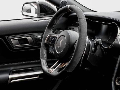 Used 2021 Ford Mustang Shelby GT500 w/ Technology Package image 12