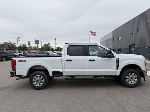Used 2024 Ford F250 XLT AWD/4WD image 2