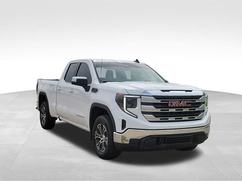 Used 2025 GMC Sierra 1500 SLE w/ Preferred Package AWD/4WD image 1