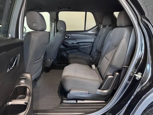 Certified 2023 Chevrolet Traverse LT image 9