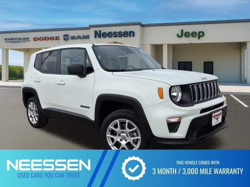Used 2023 Jeep Renegade Latitude image 1