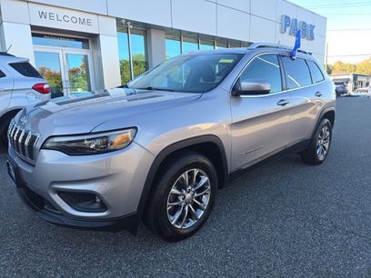 Used 2019 Jeep Cherokee Latitude Plus w/ Comfort/Convenience Group