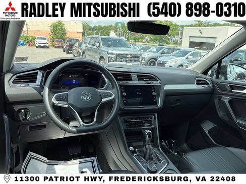 Used 2023 Volkswagen Tiguan SE w/ Panoramic Sunroof Package AWD/4WD image 20