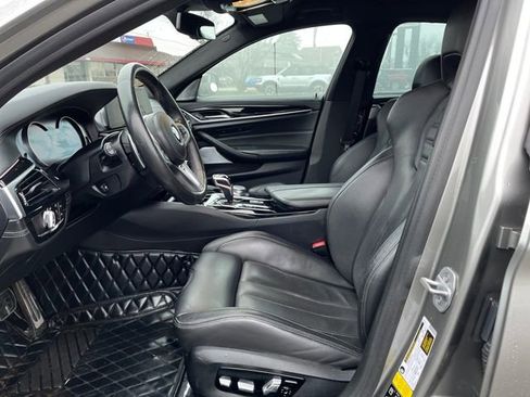 Used 2018 BMW M5 image 9
