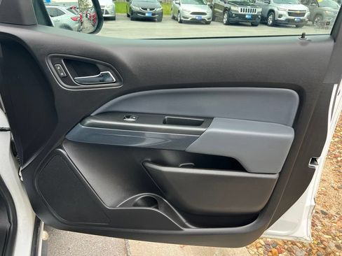 Used 2018 Chevrolet Colorado Z71 AWD/4WD image 26