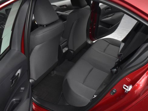 Used 2025 Toyota Corolla LE image 13