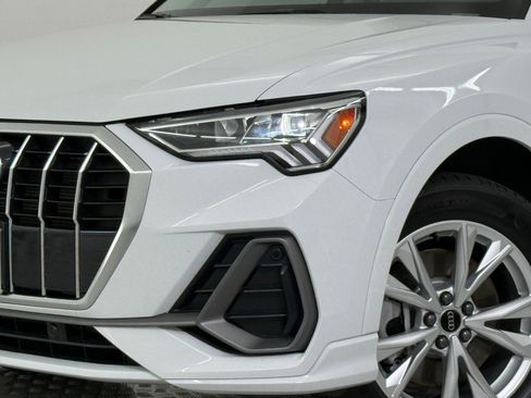 Certified 2025 Audi Q3 2.0T Premium image 11