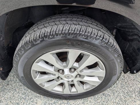 Used 2016 Toyota Sequoia Limited w/ Safety & Convenience Package AWD/4WD image 4