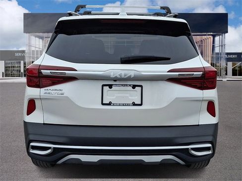 Certified 2023 Kia Seltos EX image 5