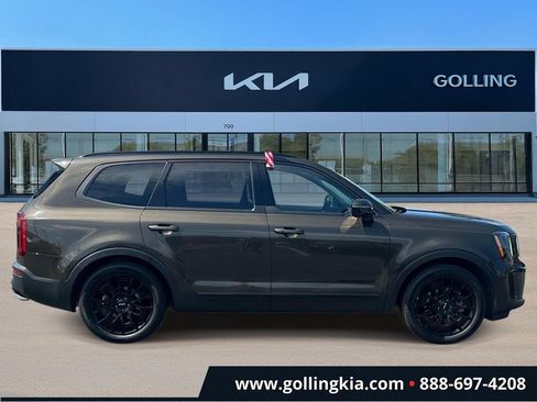 Used 2022 Kia Telluride SX w/ Nightfall Edition Package AWD/4WD image 2