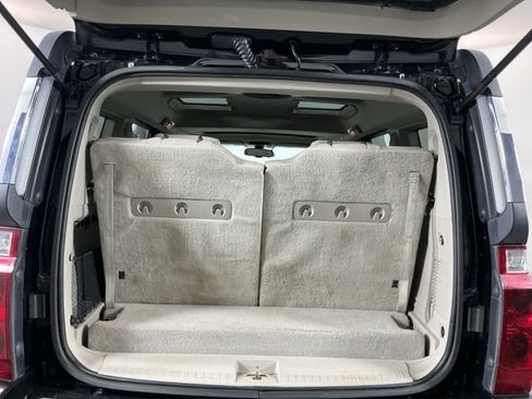 Used 2007 Jeep Commander Limited AWD/4WD image 24