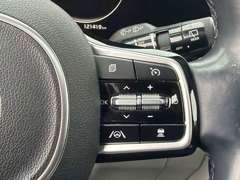Used 2022 Kia Carnival SX Prestige FWD image 24