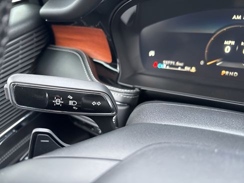 Used 2022 Lincoln Corsair Reserve image 13