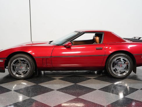 Used 1989 Chevrolet Corvette Convertible image 2