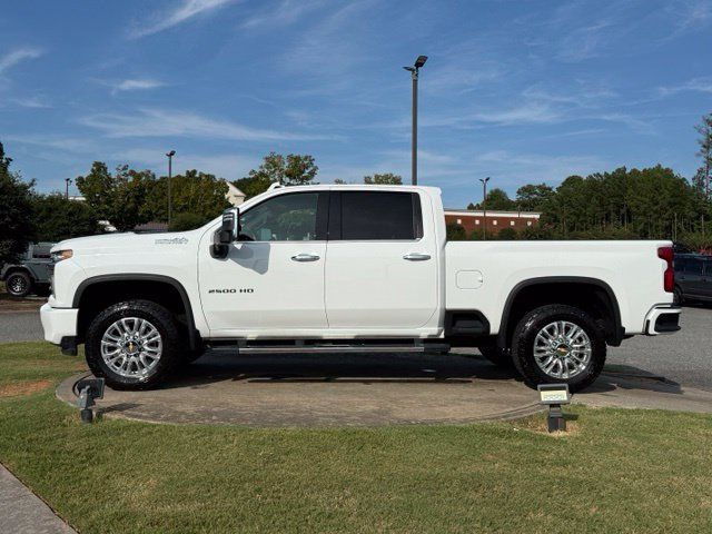 Used 2023 Chevrolet Silverado 2500 High Country w/ Z71 Off-Road Package AWD/4WD image 4