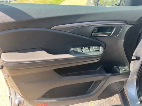 New 2025 Honda Ridgeline Sport image 18