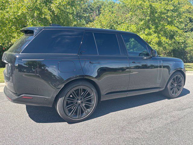 Used 2025 Land Rover Range Rover Autobiography AWD/4WD image 2
