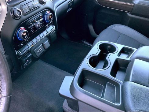 Used 2021 Chevrolet Silverado 1500 LT image 17