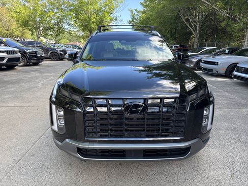 Used 2023 Hyundai Palisade Limited FWD image 2