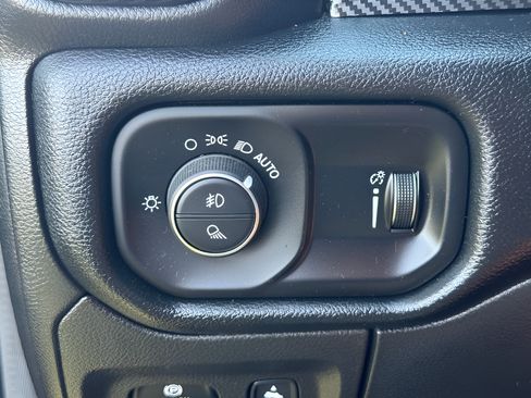 Used 2021 RAM 1500 Big Horn AWD/4WD image 19