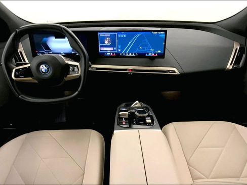 Used 2024 BMW iX xDrive50 AWD/4WD image 15