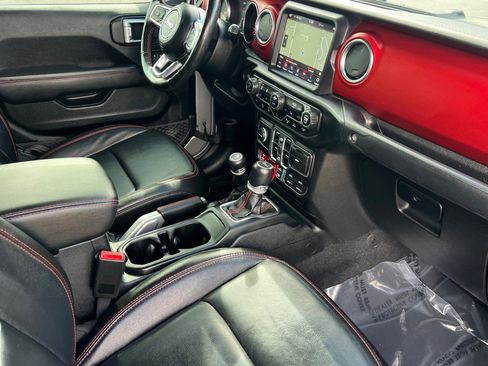 Used 2020 Jeep Gladiator Rubicon AWD/4WD image 15