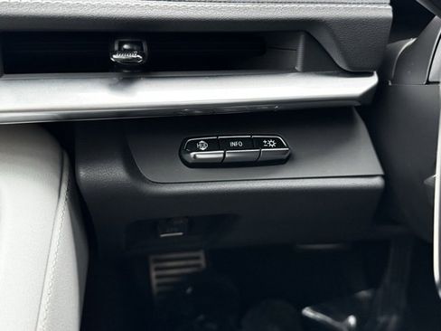 Used 2021 Chevrolet Corvette Stingray Preferred Cpe w/ Z51 Performance Package image 28