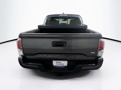 Used 2021 Toyota Tacoma TRD Off-Road w/ Technology Package AWD/4WD image 6