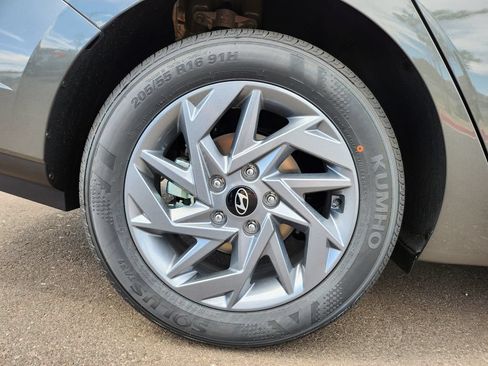 New 2026 Hyundai Elantra Hybrid FWD image 33