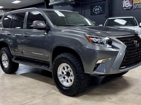 Used 2014 Lexus GX 460 w/ Premium Package AWD/4WD image 3