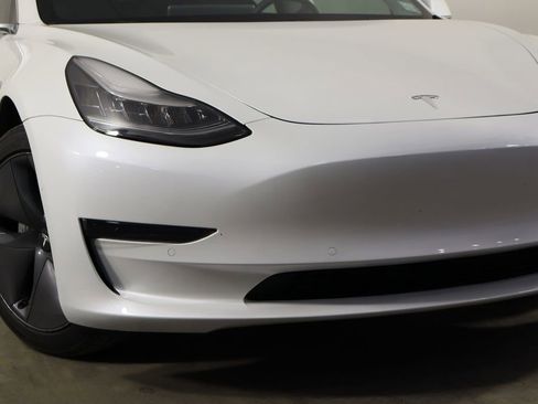 Used 2020 Tesla Model 3 Standard Range image 46