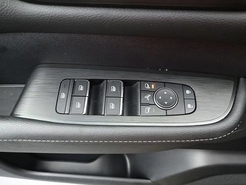 Used 2026 Nissan Armada PRO-4X w/ Captain's Chari Seat Package AWD/4WD image 10
