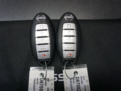Used 2017 Nissan Maxima Platinum FWD image 17