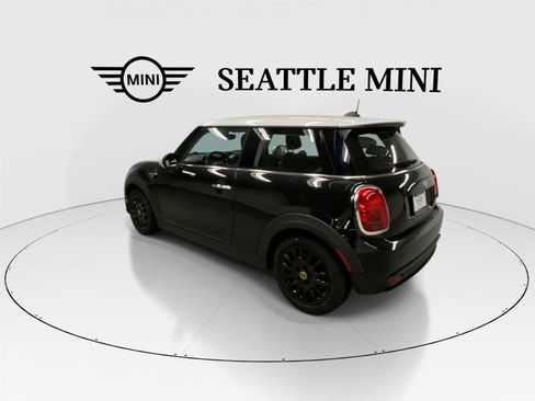 Certified 2022 MINI Cooper SE image 8