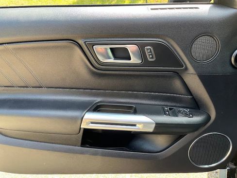 Used 2018 Ford Mustang GT Premium RWD image 6