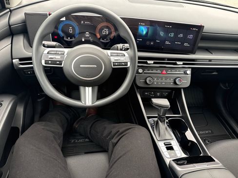 New 2026 Hyundai Tucson SE image 13