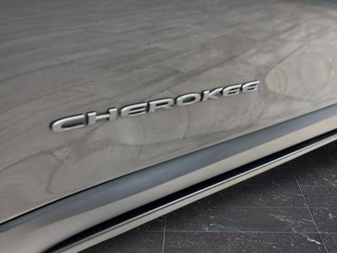 Used 2022 Jeep Cherokee Trailhawk w/ Sun, Sound & Nav Group AWD/4WD image 42