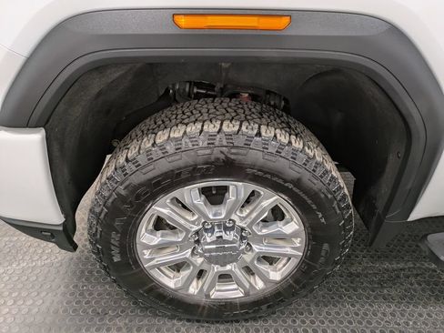 Used 2022 GMC Sierra 2500 Denali w/ Denali Ultimate Package AWD/4WD image 7