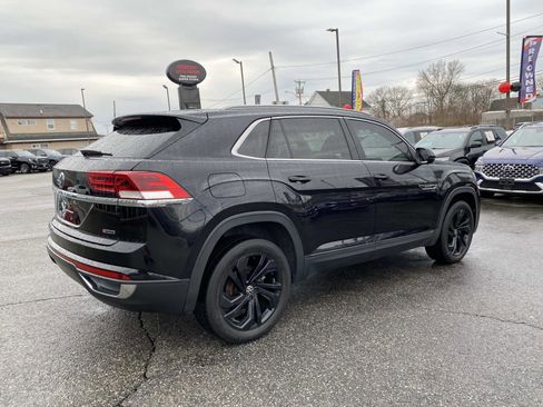 Used 2020 Volkswagen Atlas Cross Sport SEL image 9