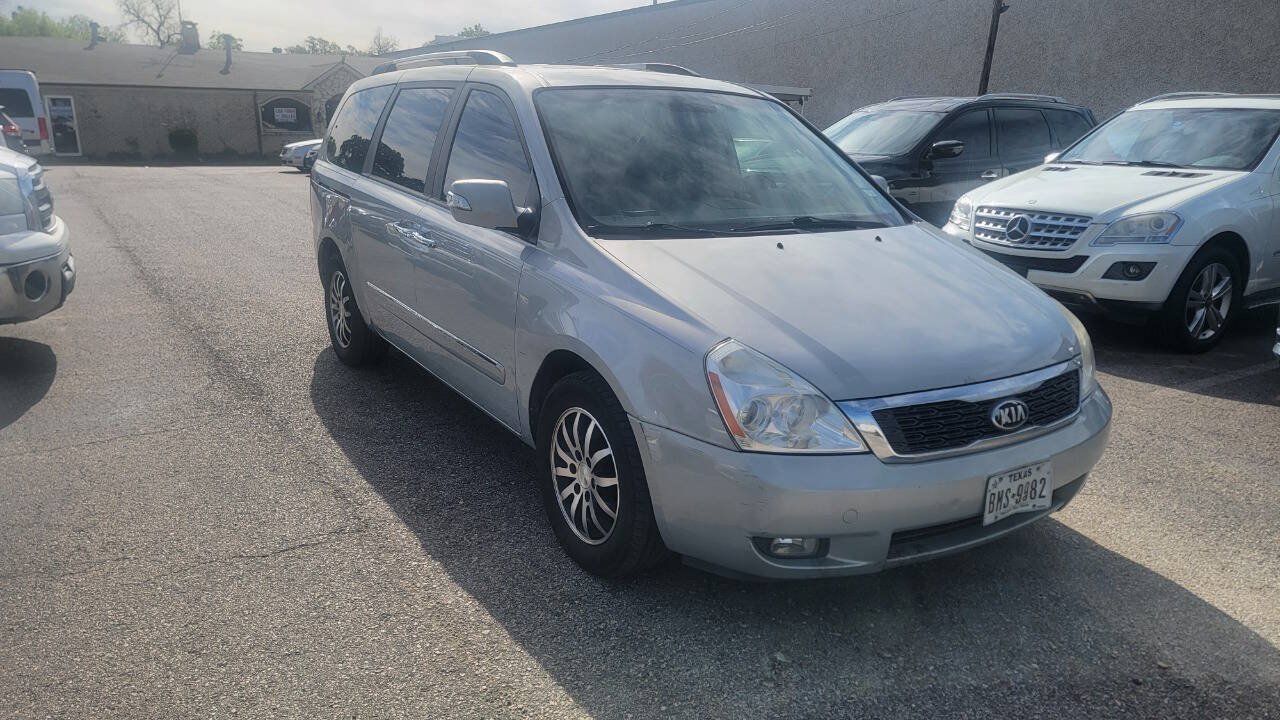 Used 2012 Kia Sedona EX w/ Luxury Pkg FWD image 2