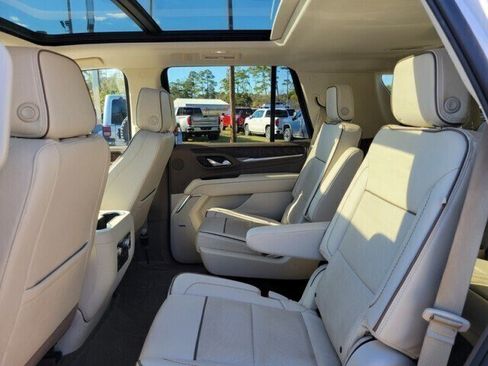 Used 2023 GMC Yukon Denali AWD/4WD image 26