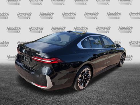 Certified 2026 BMW 530i RWD image 10