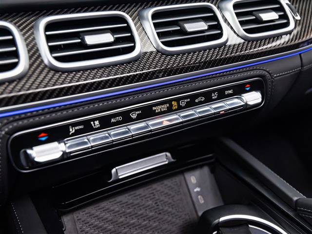 Used 2025 Mercedes-Benz GLS 63 AMG 4MATIC image 32