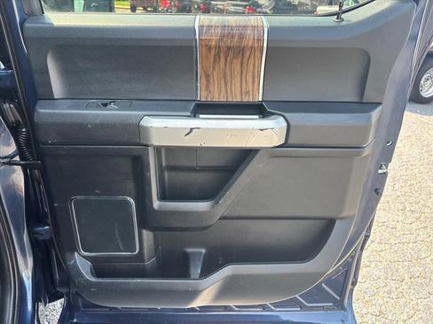 Used 2019 Ford F150 Lariat w/ Equipment Group 502A Luxury AWD/4WD image 16